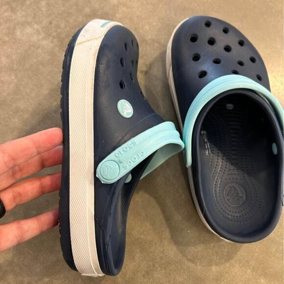 Crocs!! Kids size 3. Navy/light blue. New condition. Barely worn. - Picture 6 of 10